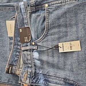 Super High Waisted Medium Wash Raw Hem Baggy Wide Leg Jeans